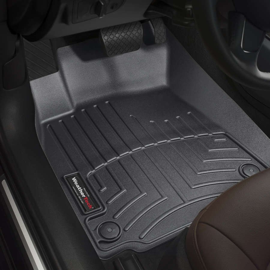WEATHERTECH | FLOORLINER | 2019+ GM 1500/2020+ 2500HD | FR | REGULAR CAB CARPET BENCH | BLACK gallery image
